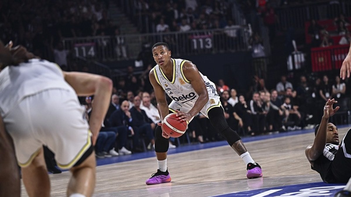 Devon Hall: Sezona kupayla başlamak güzel