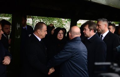 Galatasaray Teknik Direktörü Fatih Terim’in babası son yolculuğuna uğurlandı