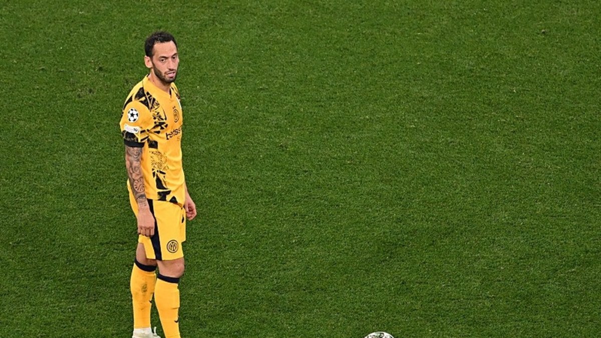 TRANSFER HABERİ - Hakan Çalhanoğlu'ndan açıklama geldi! Galatasaray... TRANSFER HABERİ - Hakan Çalhanoğlu'ndan açıklama geldi! Galatasaray...