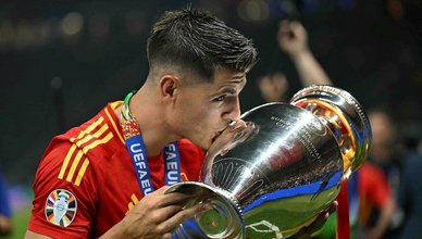 Milan Alvaro Morata transferini açıkladı