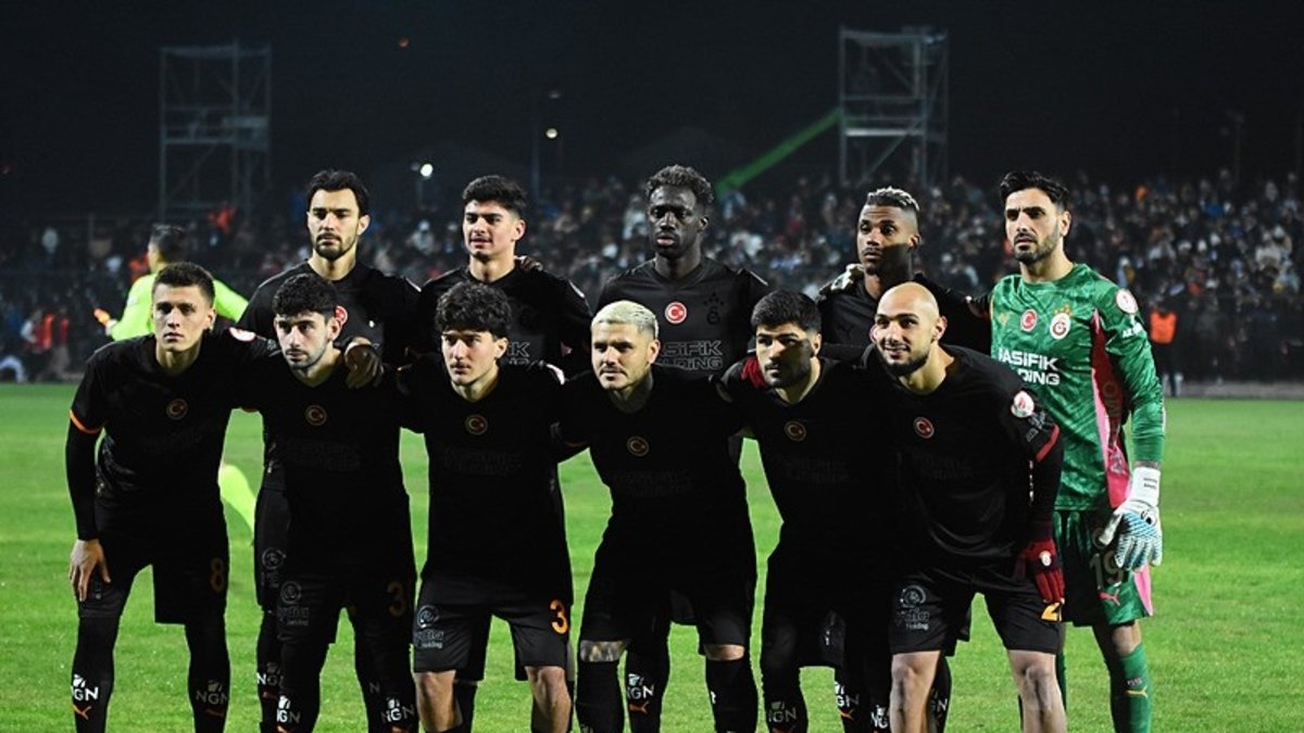 Arda Ünyay 9 dakikada sakatlandı