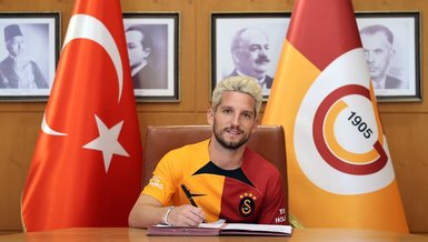 Galatasaray Dries Mertens transferini KAP'a bildirdi!