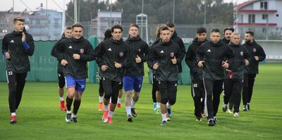 Karabükspor’da kamp çalışmaları