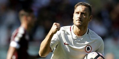 "Francesco Totti, Roma demektir''