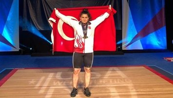 Dilara Narin’e gecikmeli altın