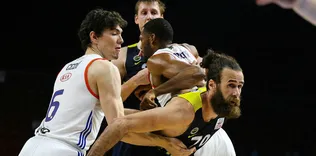 Sarı-lacivertliler sezonu lider bitirdi