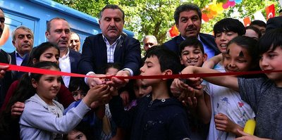 Gençlik ve Spor Bakanı Osman Aşkın Bak: "Cumhurbaşkanımızın adaylığı hayırlı olsun"