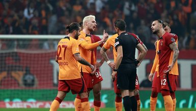 Galatasaray'da Abdülkerim Bardakcı Alanyaspor maçında kırmızı kart gördü