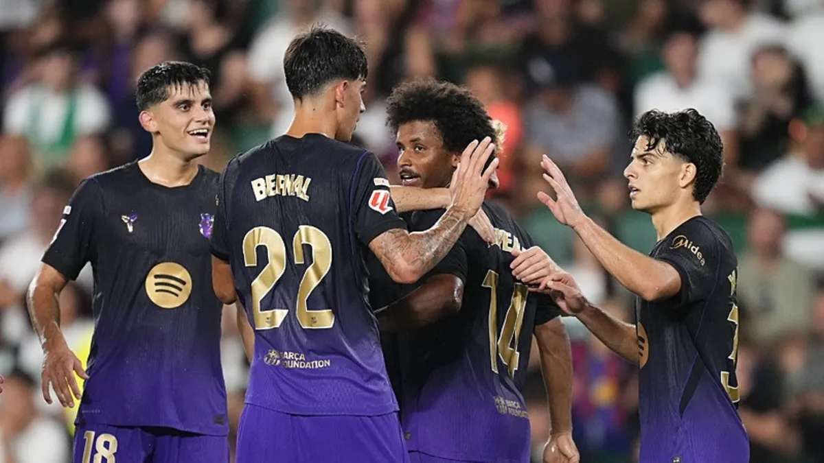 Barça farklı başladı