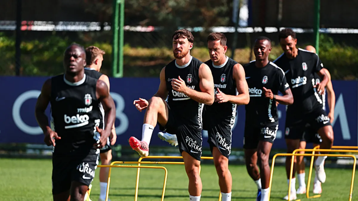 Beşiktaş'ın Midtjylland maçı kamp kadrosu duyuruldu!