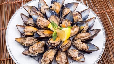 Masterchef MİDYE DOLMA tarifi | Midye Dolma nasıl temizlenir, içinde ne var? MASTERCHEF MİDYE DOLMA YAPILIŞI