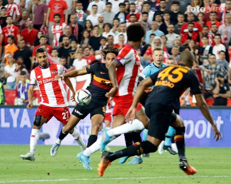 GALATASARAY HABERLERİ - Spor yazarları Antalyaspor-Galatasaray maçını değerlendirdi