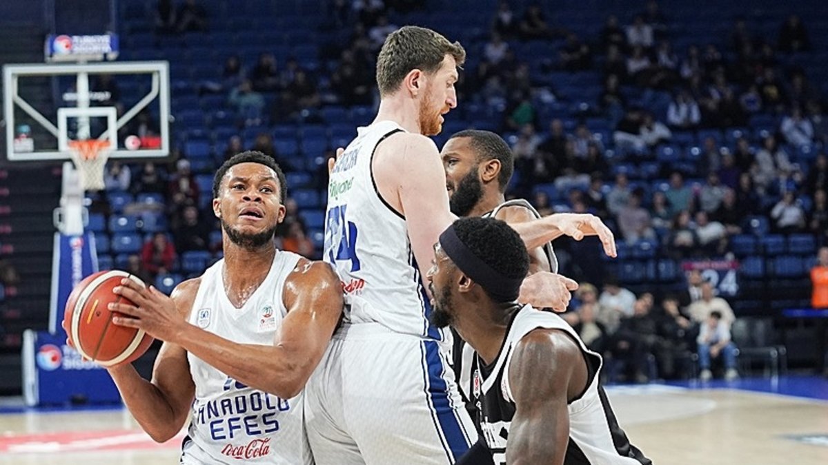 Anadolu Efes sahasında Beşiktaş GAİN'i mağlup etti: İşte maçın özeti