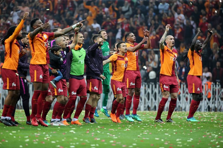 Galatasaray'da şampiyonluğa hasret 8 isim!