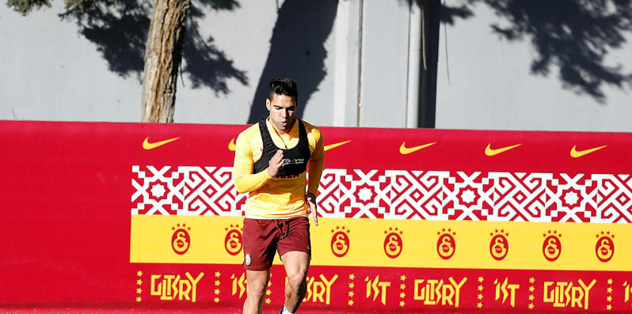 Radamel Falcao 68 gün sonra kadroda