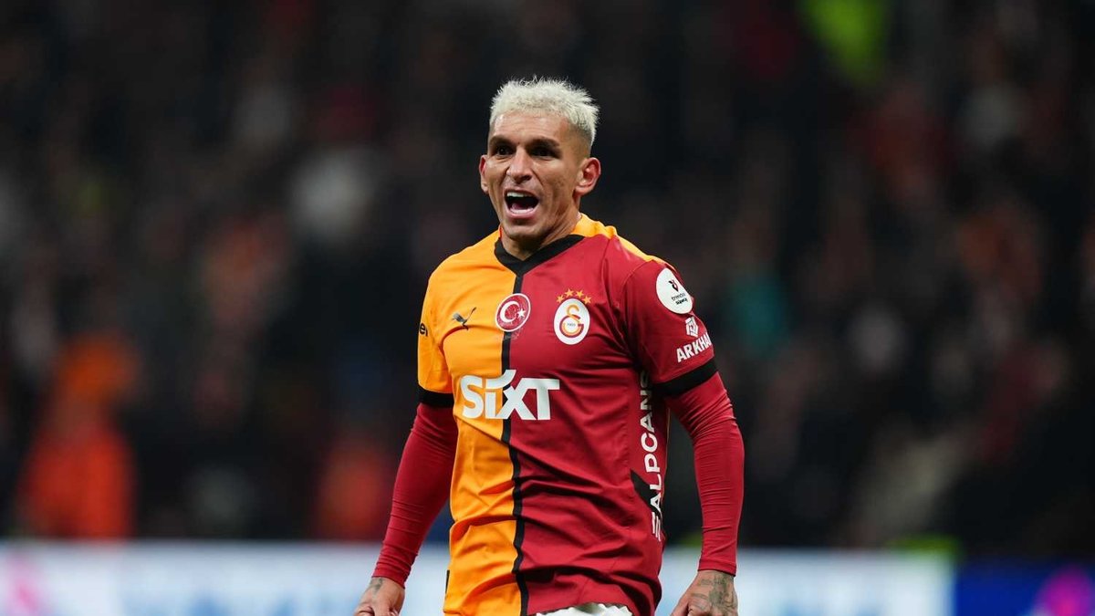 Galatasaray'a Lucas Torreira şoku! Transfer için Cavani devrede Galatasaray'a Lucas Torreira şoku! Transfer için Cavani devrede