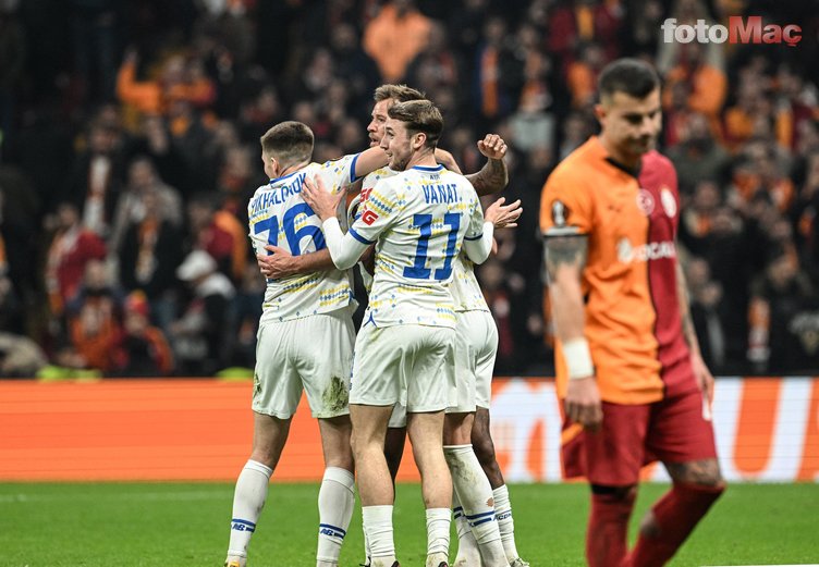 TRANSFER - Galatasaray'da ilk ayrılık! İşte Kiev maçı sonrası Buruk'un kararı