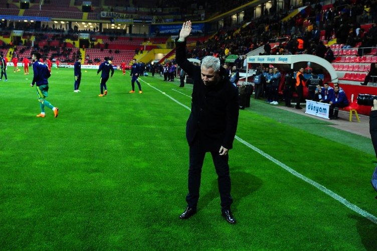 Kayserispor - Fenerbahçe maçından dikkat çeken detaylar