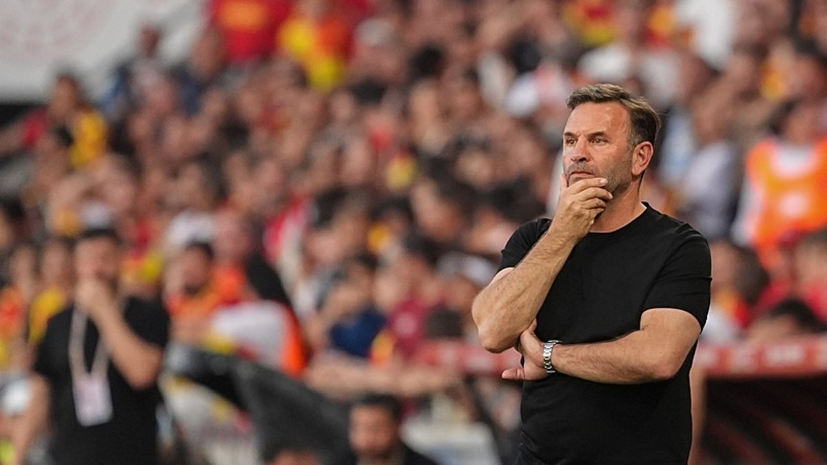 Galatasaray'da ayrılık! Okan Buruk 2 ismin biletini kesti Galatasaray'da ayrılık! Okan Buruk 2 ismin biletini kesti