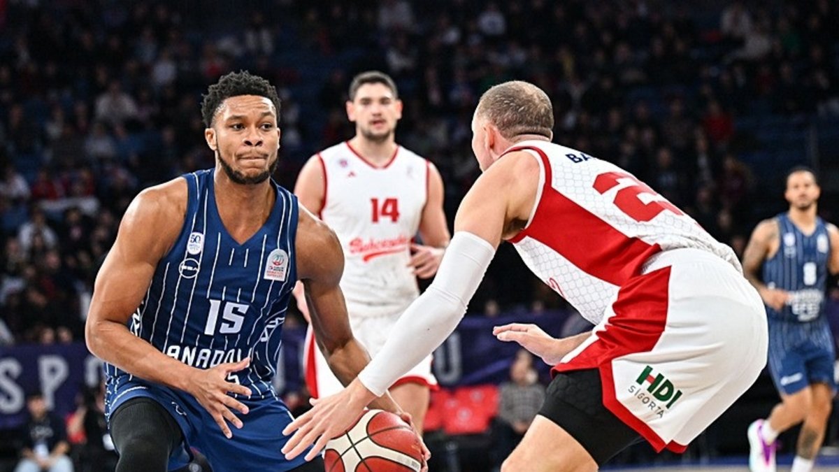 Bahçeşehir Koleji'ni yenen Anadolu Efes yarı finale yükseldi! (Ziraat Bankası Türkiye Kupası)