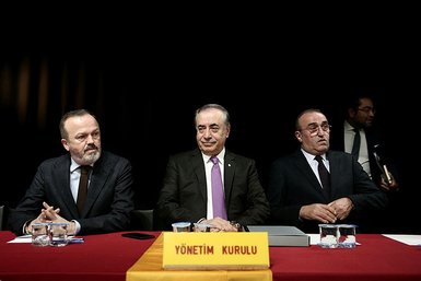 Galatasaray Kostas Mitroglou’nu İstanbul’a getirdi