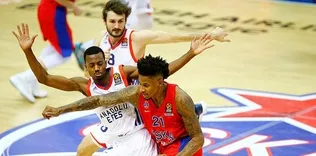 A.Efes, Madrid deplasmanında
