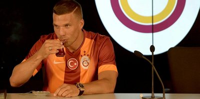 Lukas Podolski'den Fenerbahçelileri kızdıran paylaşım
