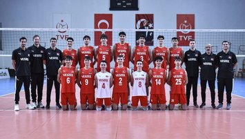 Genç Efeler kampa girdi