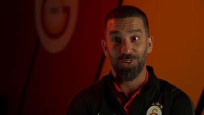 >Galatasaray Arda Turan'ı böyle duyurdu!