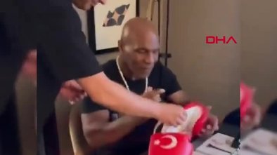 Mike Tyson'dan Türkiye'ye destek!