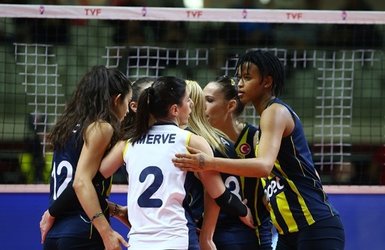 Fenerbahçe Opet Galatasaray HDI Sigorta’y 3-2 yendi