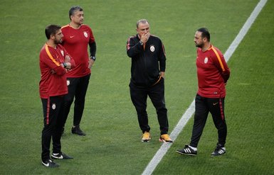 Fatih Terim’den oyunculara sert uyarı