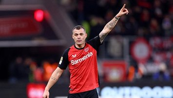 Granit Xhaka imzayı attı