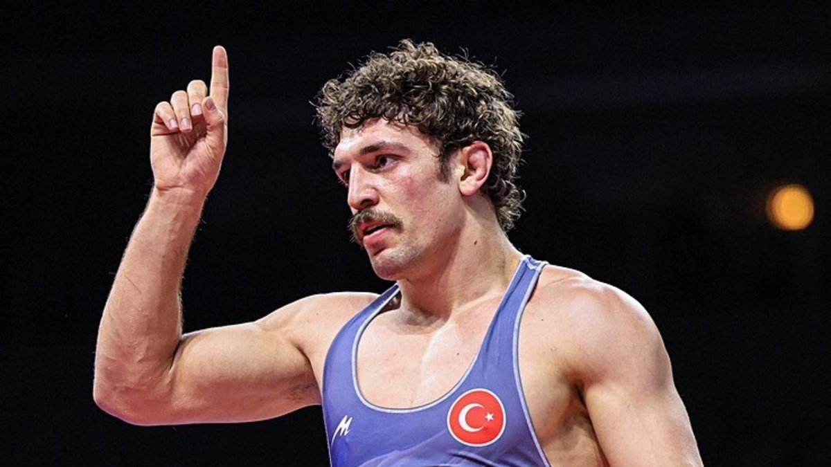 Yüksel Sarıçiçek altın madalya kazandı!