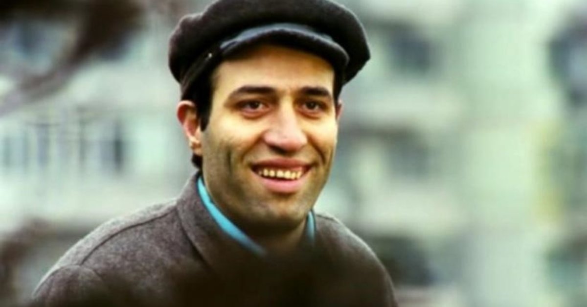 kemal sunal unutulmadi kemal sunal kimdir kac yasinda oldu kac filmde oynadi ailesi ve kariyeri fotomac
