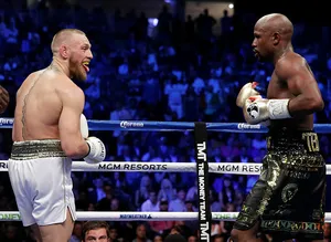 Tarihi maçın kazananı Mayweather