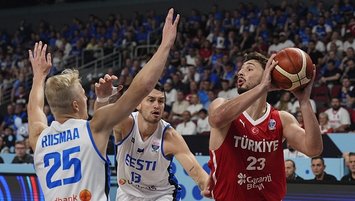 12 Dev Adam Estonya'yı farklı geçti!