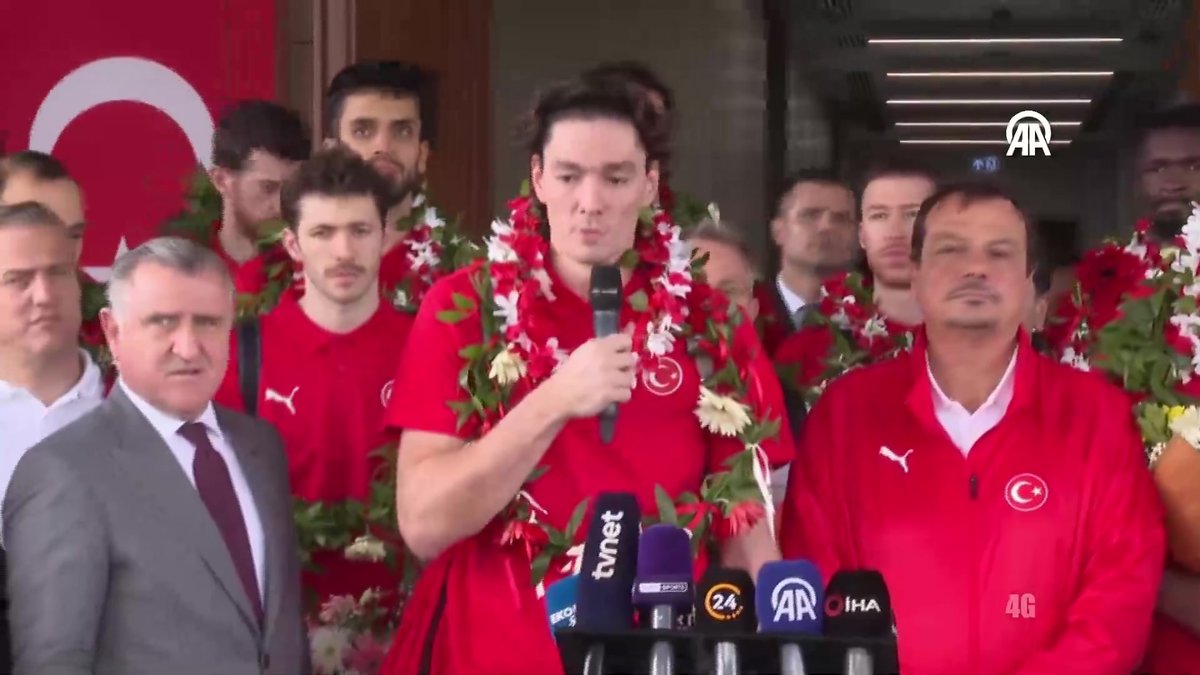 Cedi Osman: Desteğinizi hep hissettik videosunu izle | Fotomaç TV