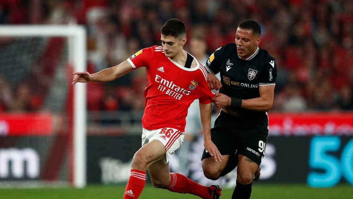 Beşiktaş'a transferde kötü haber! Brezilyalı golcü Komşu'ya gidiyor