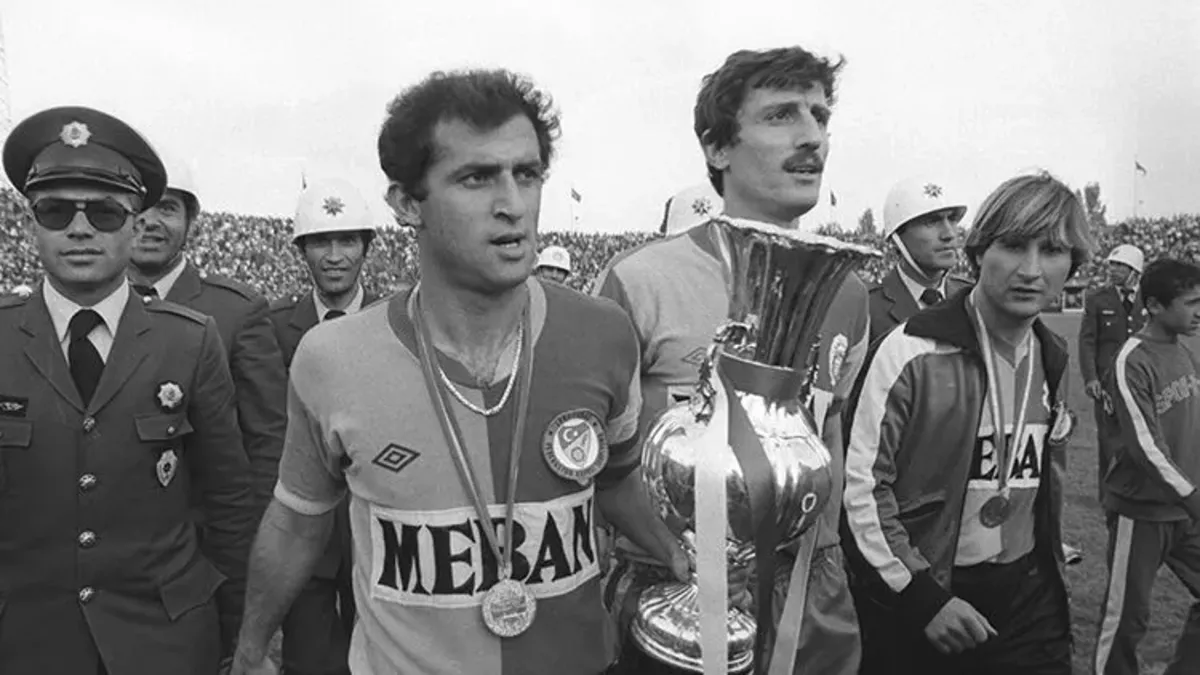 Galatasaray, Fatih Terim'in ilk imzasının 52. yıl dönümü için mesaj yayımladı