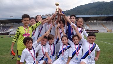 Ünye Futbol Kulübü'nden çifte şampiyonluk!