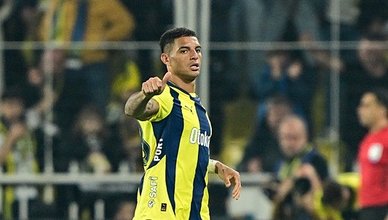 Fenerbahçeli yıldıza tepkiler çığ gibi! Maç sonrası taraftardan sosyal medyada sert eleştiri