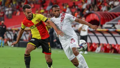 Göztepe Kerim’i bekliyor