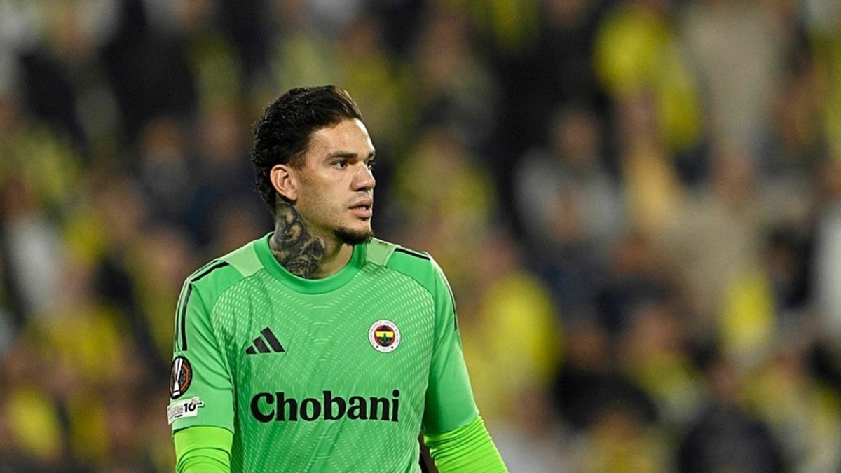 Kaleci Ederson geri döndü