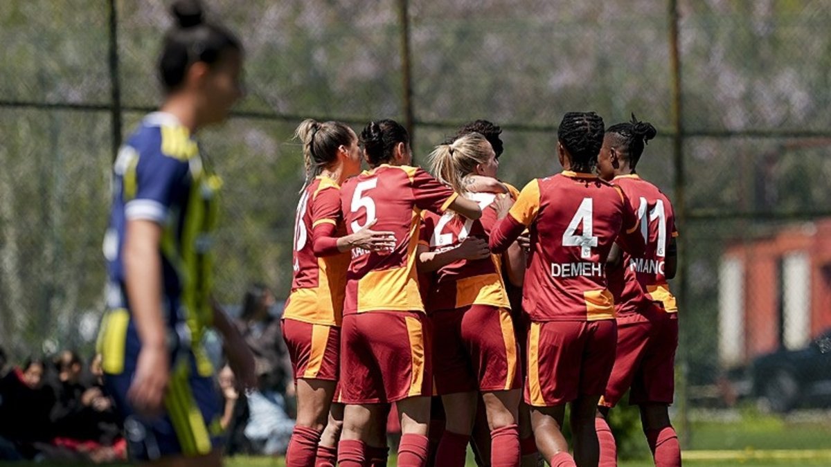 Galatasaray Gain derbide Fenerbahçe Arsavev'i yendi!