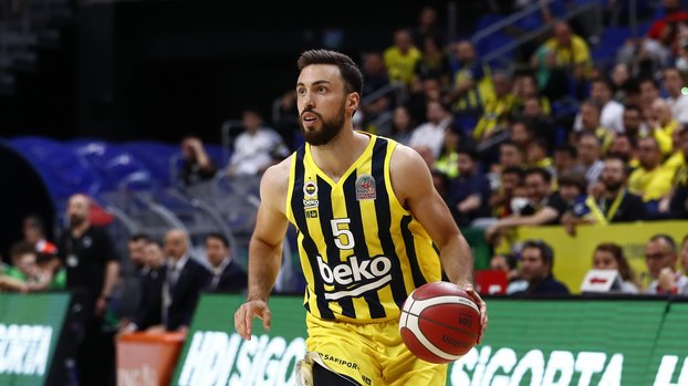 Fenerbahçe Beko'dan İsmet Akpınar'a yeni imza! Fenerbahçe Beko'dan İsmet Akpınar'a yeni imza!