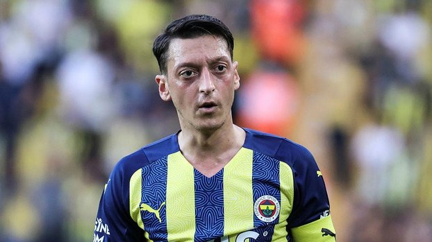 Mesut Özil'den transfer açıklaması! Fenerbahçe varsa gerisi önemli değil