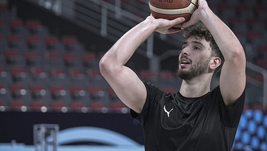 Alperen Şengün'den üçlük şov!