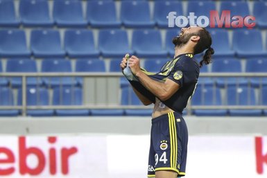 Fenerbahçe’de Volkan Demirel’in maç sonu görüntüsü olay oldu!