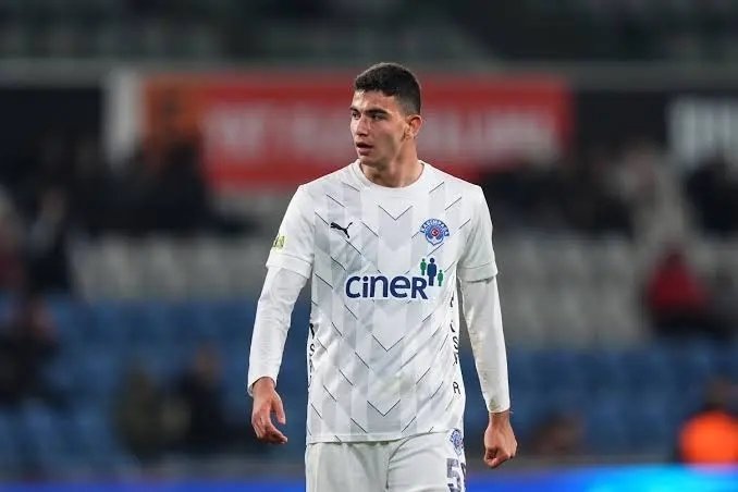 yasin-ozcan-kimdir-genc-futbolcu-yasin-ozcan-kac-yasinda-nereli-1769167852937.jpeg Yasin Özcan kimdir